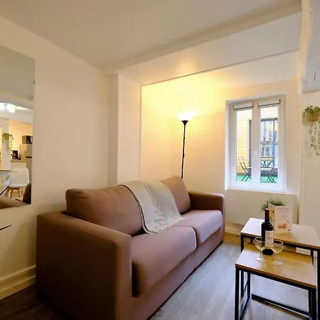 Le Saint Nicaise - Centre Apartment